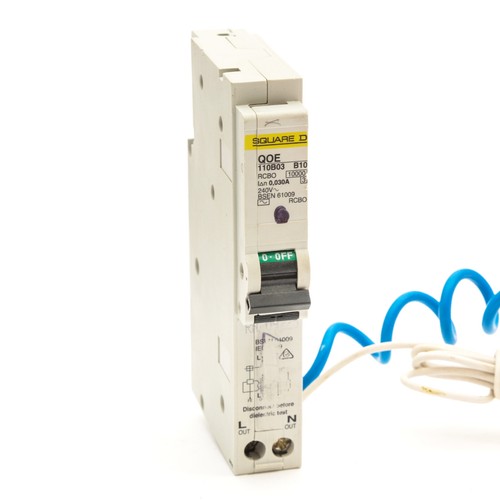 Square amp 10a - square,